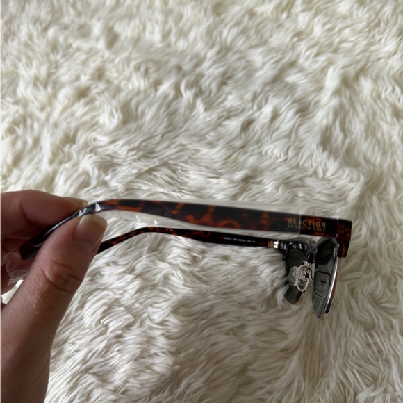 Kenneth Cole Tortoise Shell Sunglasses - Picture 4 of 6